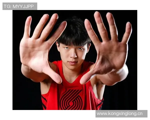 开拓者比赛回顾杨瀚森展现卓越纪律性与执行力的精彩表现